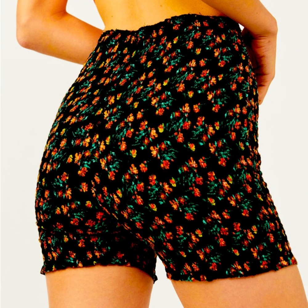 Free People Maia smocked short - Ruched Seamless Shorts Sz Large - floral